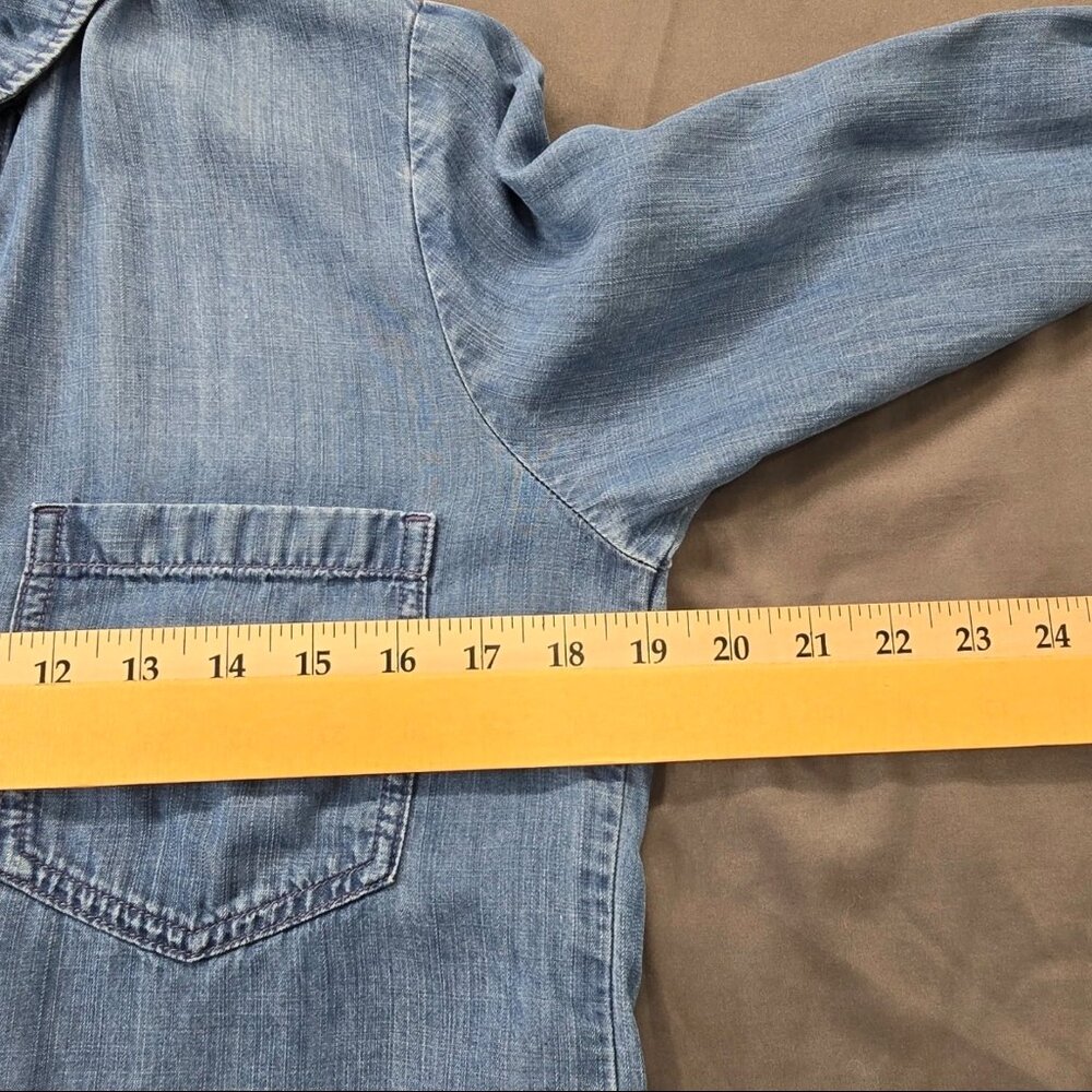Cloth & Stone Denim Shirt Women’s Tencel Chambray Long Sleeve V Neck Size S - Picture 7 of 13